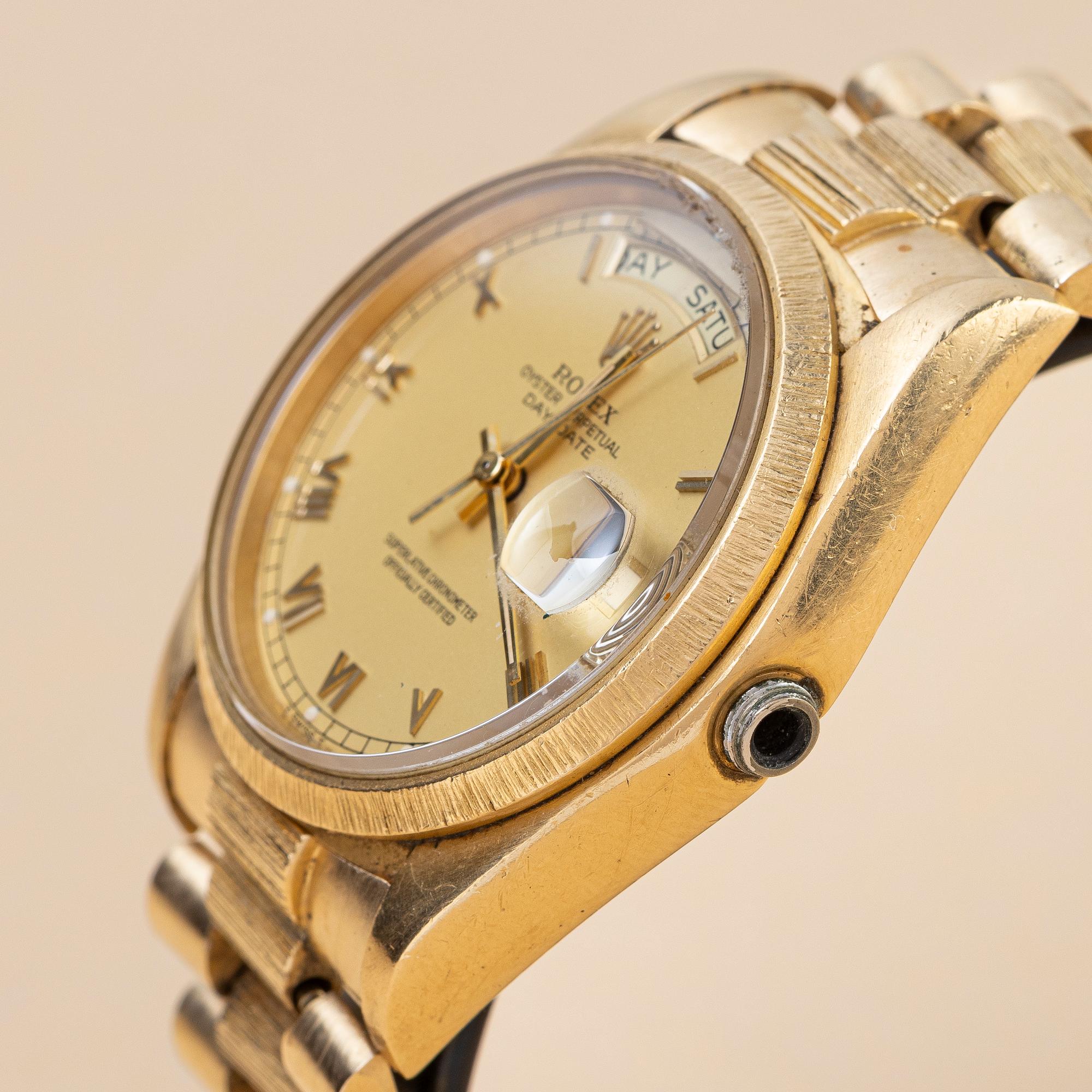 Rolex, Day-Date, "Bark Finish", "Lemon Roman Dial + extra Champagne Dial", ca 1981.