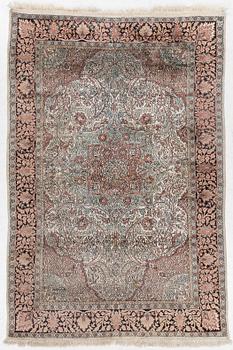 Matta, Kashmir, ca 203 x 150 cm.