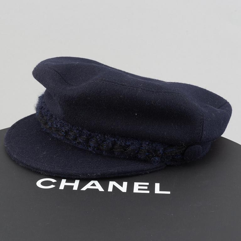 Chanel, a wool hat, size S.