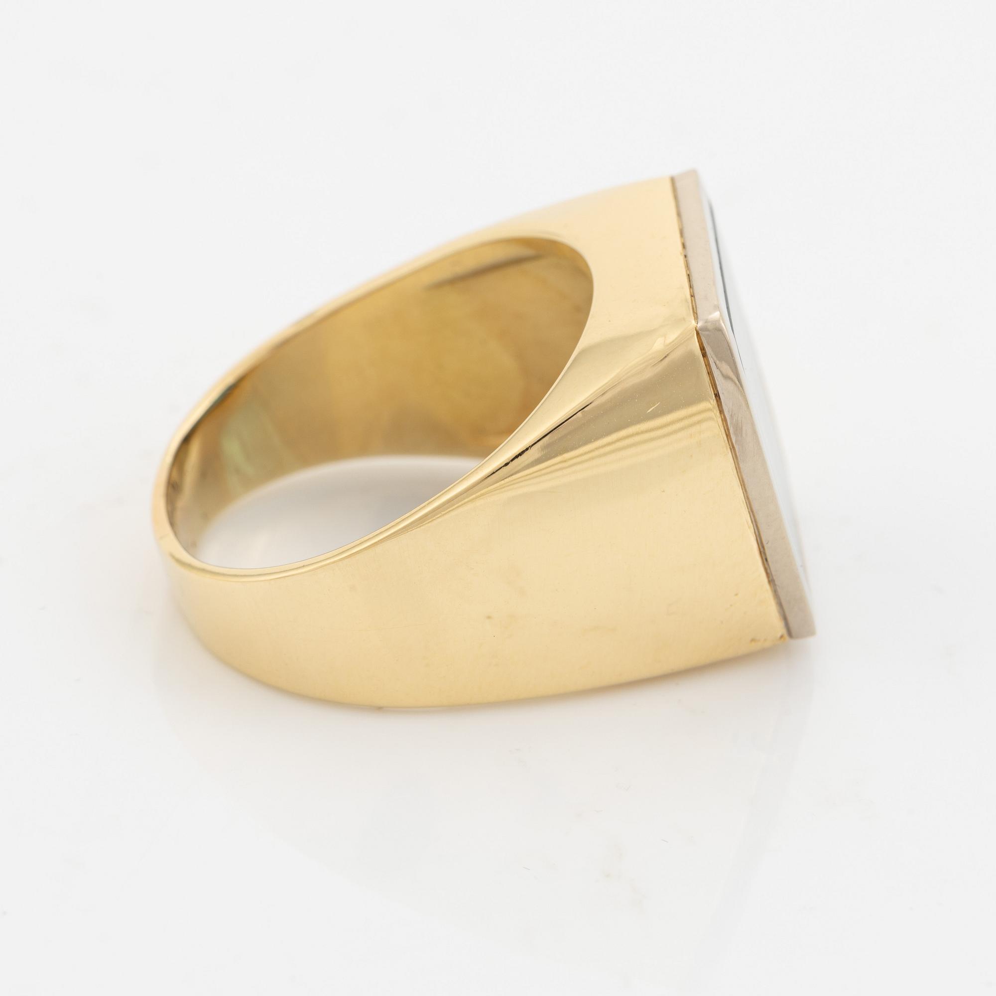 18K gold and mixed cut tourmaline ring.