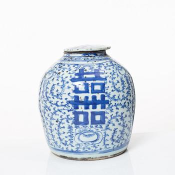 Bojan med lock, porslin, Kina, 1800-tal.