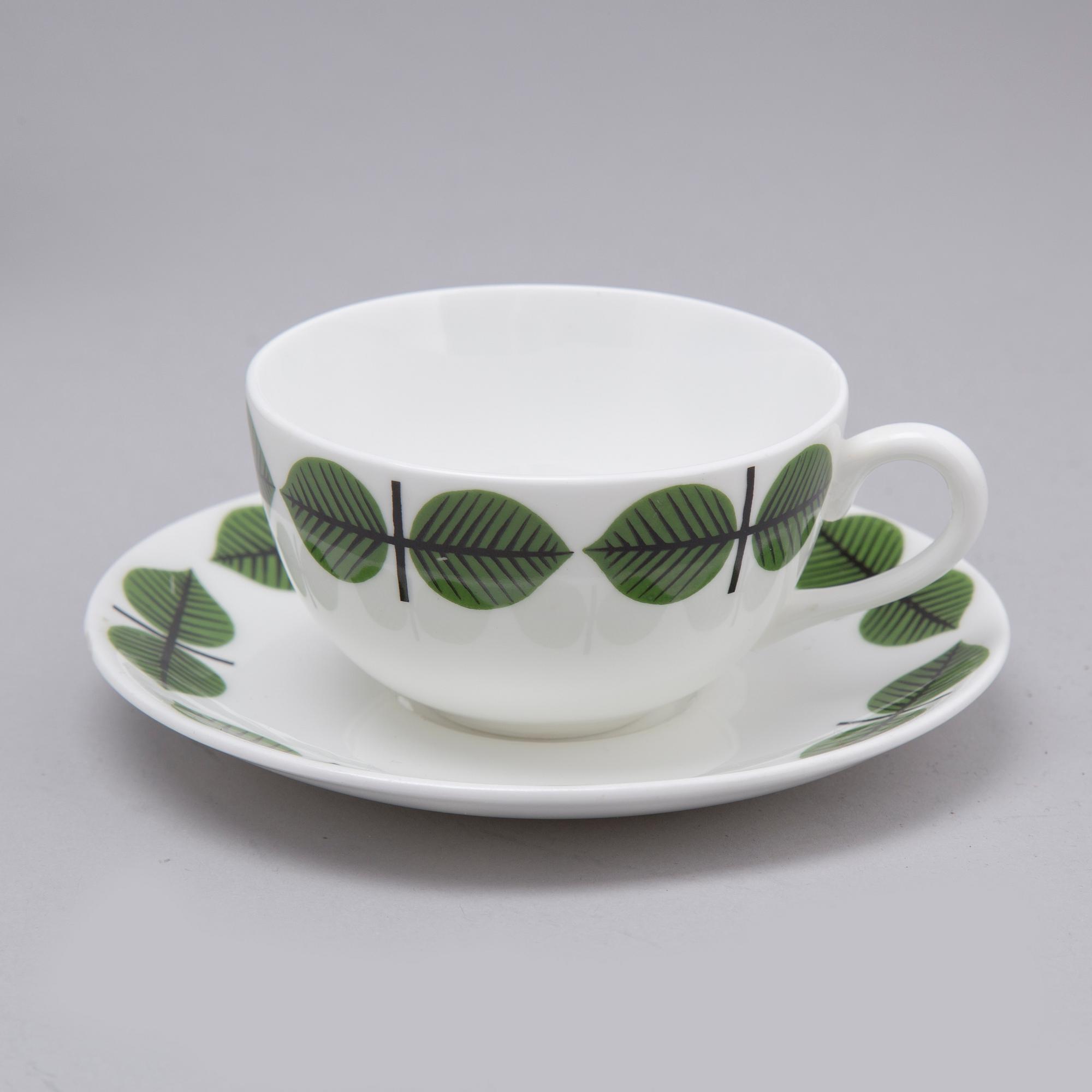 A set of 30 pieces of 'Berså' tableware by Stil Lindberg, Gustavsberg.