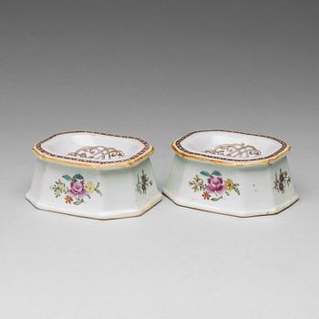 847. A pair of famille rose salts with monogram, Qing dynasty, Qianlong (1736-95).