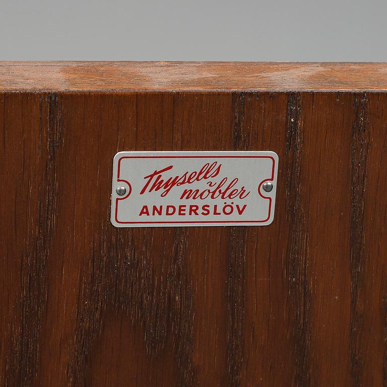 SKÅP, ett par, Thysells Möbler, Anderslöv, 1940-tal.