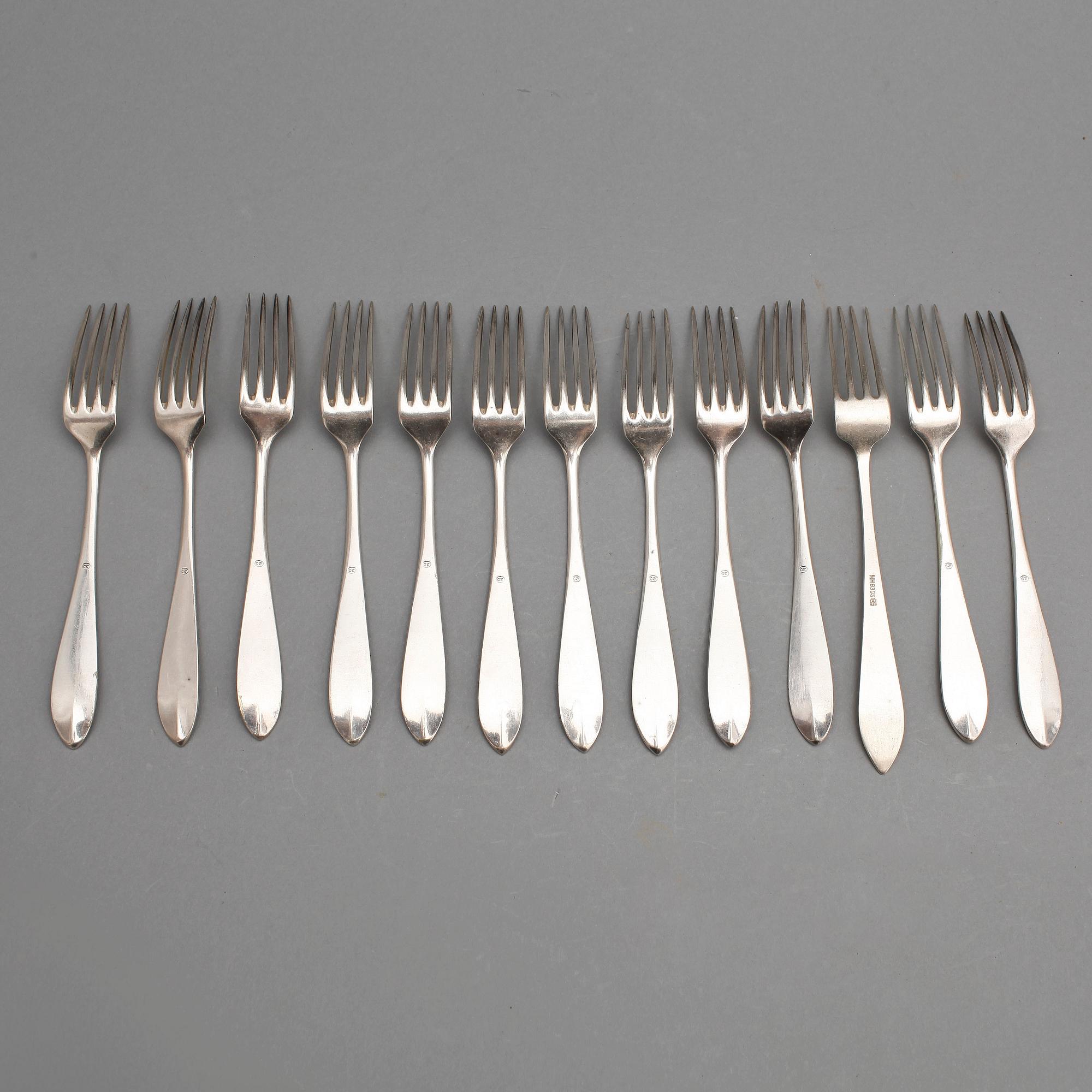 BESTICKSERVISDELAR, 20 delar, bl a  P. EVERSEN, mestadels Norge, 1900-talets första hälft. Totalvikt ca 565 gram.