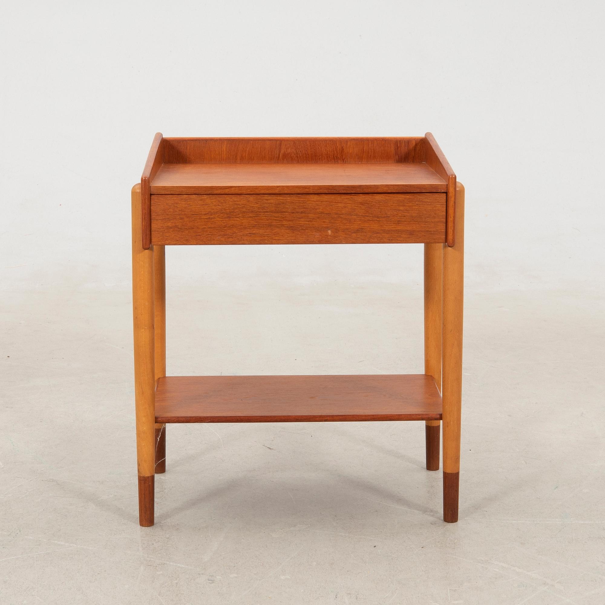 Børge Mogensen, Bedside Table "model 148", Søborg Møbelfabrik, Denmark 1950s/60s.