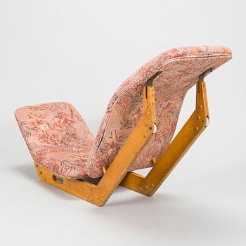 Ilmari Tapiovaara, an early 1960s 'Dolphin chair' for Skanno.