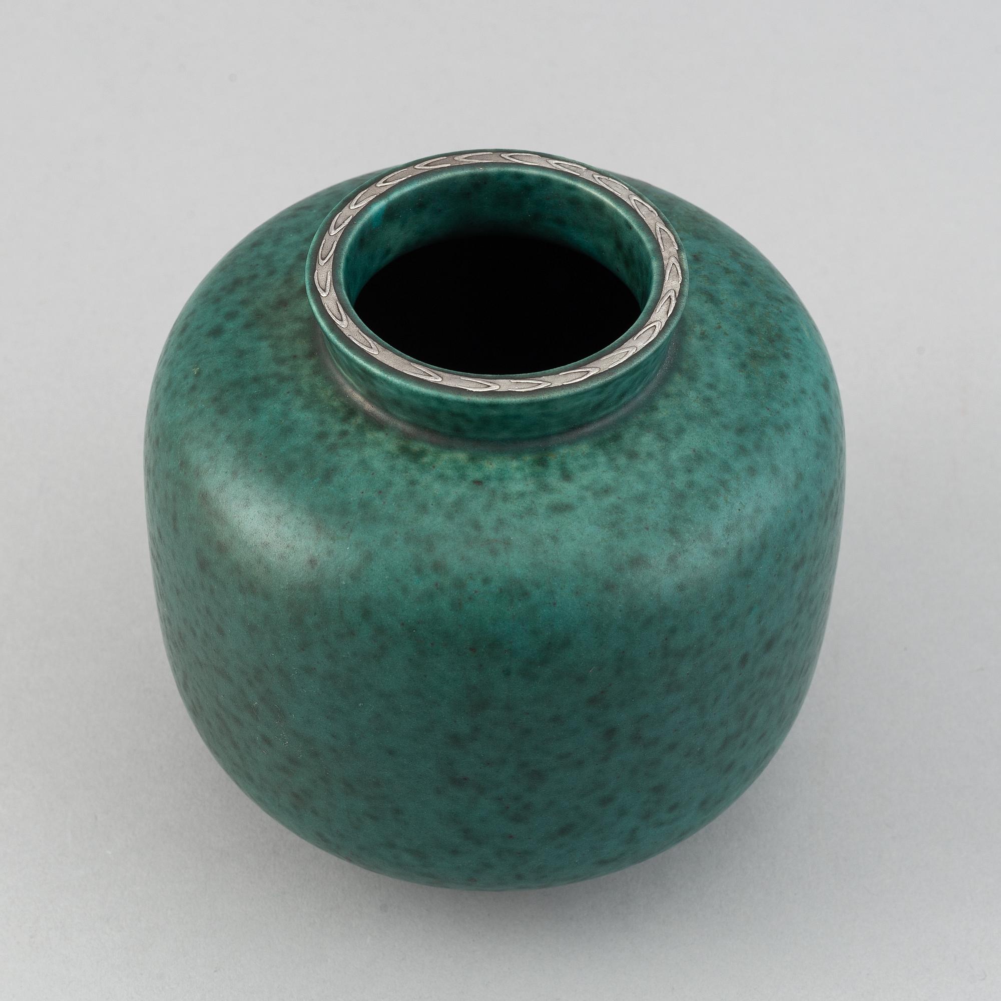 Wilhelm Kåge, vas, stengods, "argenta", Gustavsberg.