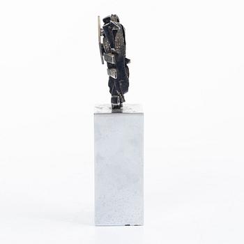 Arnaldo Pomodoro, "Piccola scultura".