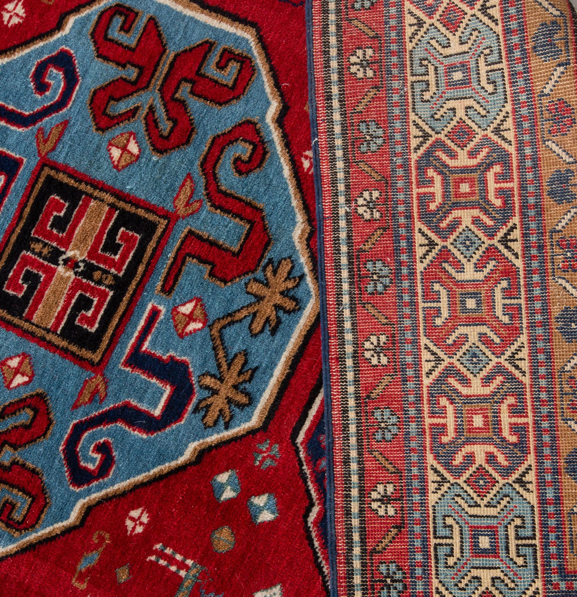 MATTA. Old/semiantik, Kaukasisk, Daghestan möjligen. Ca 236 x 150 cm.
