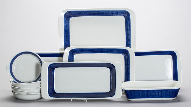 SERVISDELAR, porslin, "Koka Blå", Hertha Bengtsson, Rörstrand, 113 delar.
