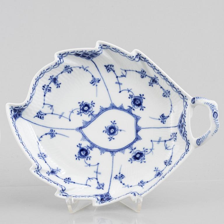 A set of 29 pieces coffee service, porcelain, "Musselmalet", Royal Copenhagen.