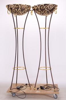 GOLVARMATURER, ett par, metall. Design Francis Vella Bonavita, 1990-tal.