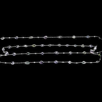 1089. COLLIER, olikfärgade safirer, tot. 33.50 ct, med briljantslipade diamanter, tot. 2.09 ct.