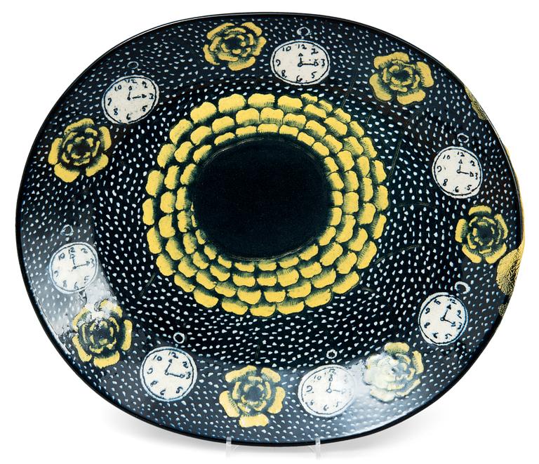 Birger Kaipiainen, A CERAMIC DISH.