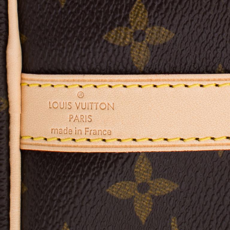 A "Speedy Bandouliere 25" by Louis Vuitton 2016.