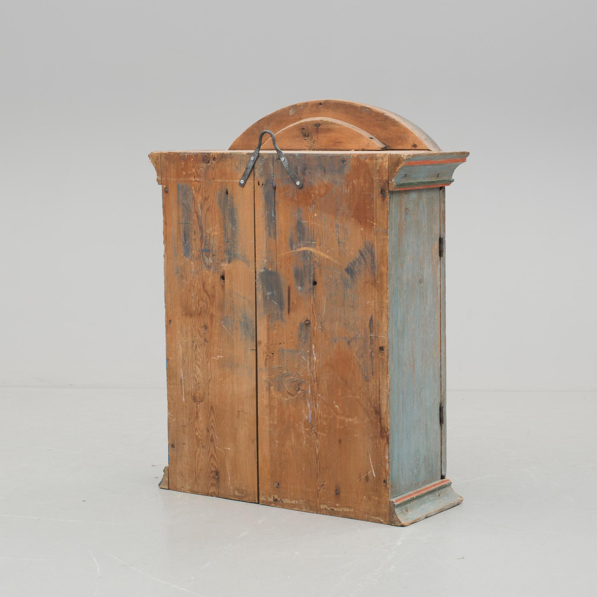 HÄNGSKÅP, allmoge, Forsa, Hälsingland. Daterad 1816.