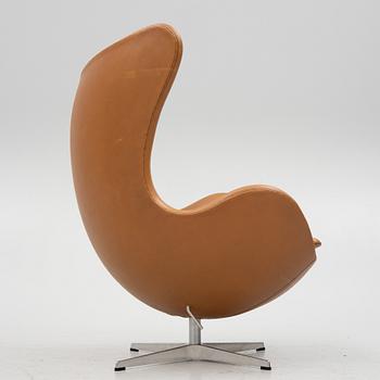 Arne Jacobsen, fåtölj, "Ägget", Fritz Hansen, Danmark, 2019.