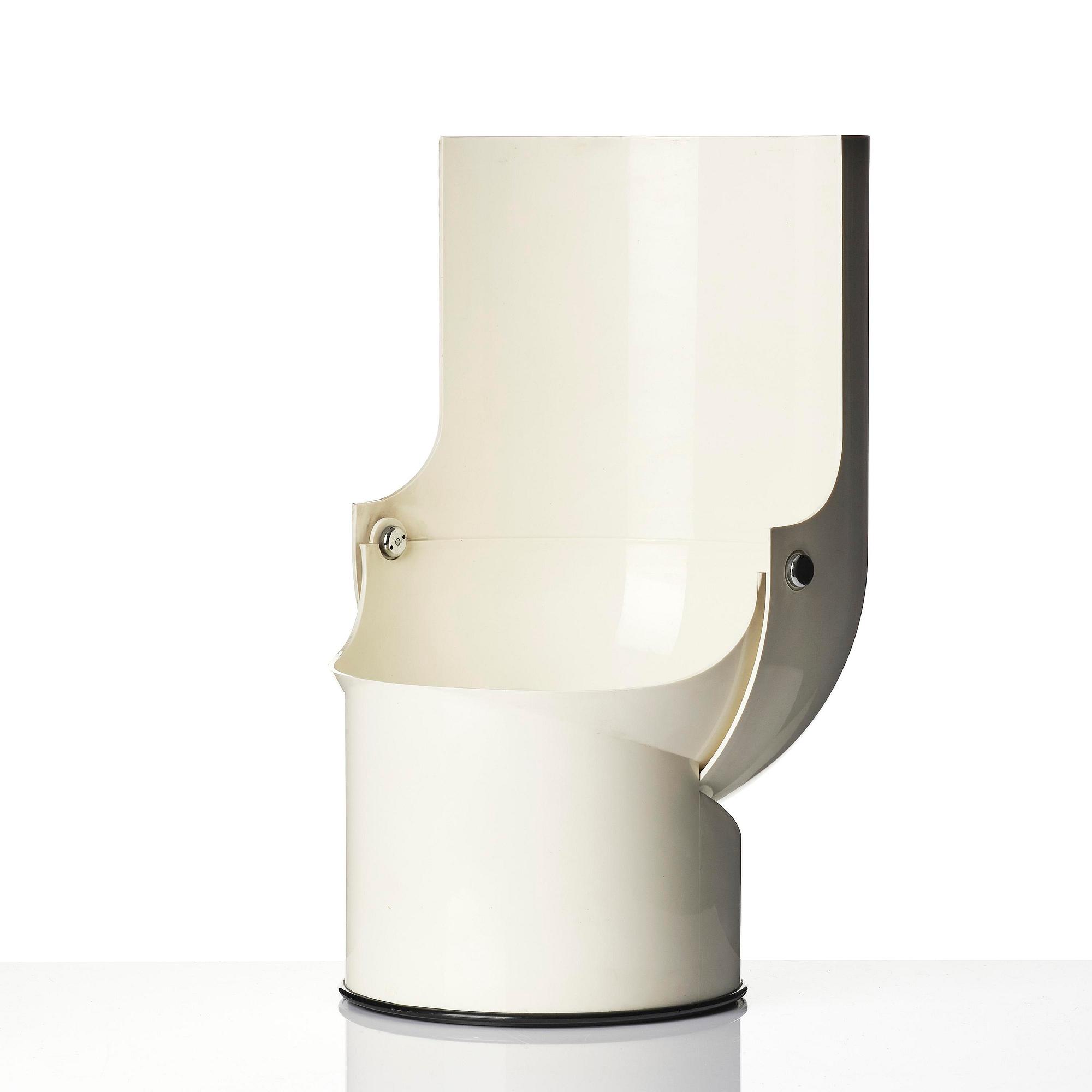 Gae Aulenti, bordslampa, "Mezzopileo", Artemide, Italien, efter 1972.