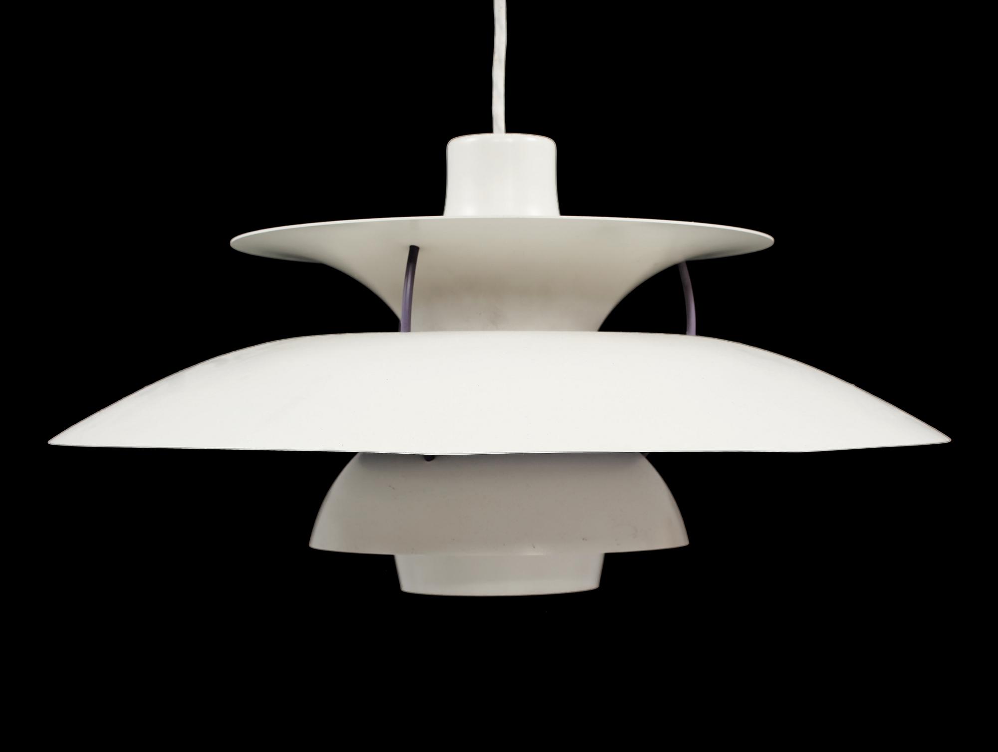 TAKLAMPA, "PH-lampa", Poul Henningsen, Fritz Hansen, 1900-talets fjärde kvartal. Höjd 25 cm.