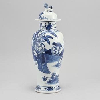 LOCKURNA, porslin, Kina, möjligen 1800-tal.
