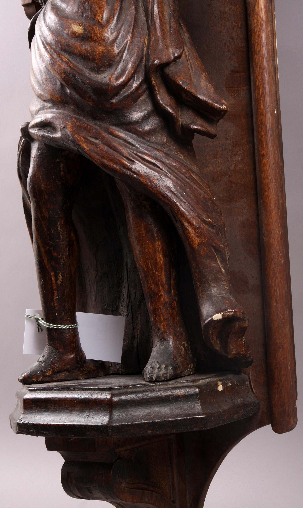 SKULPTUR, trä. 1600/1700 i senare hus.