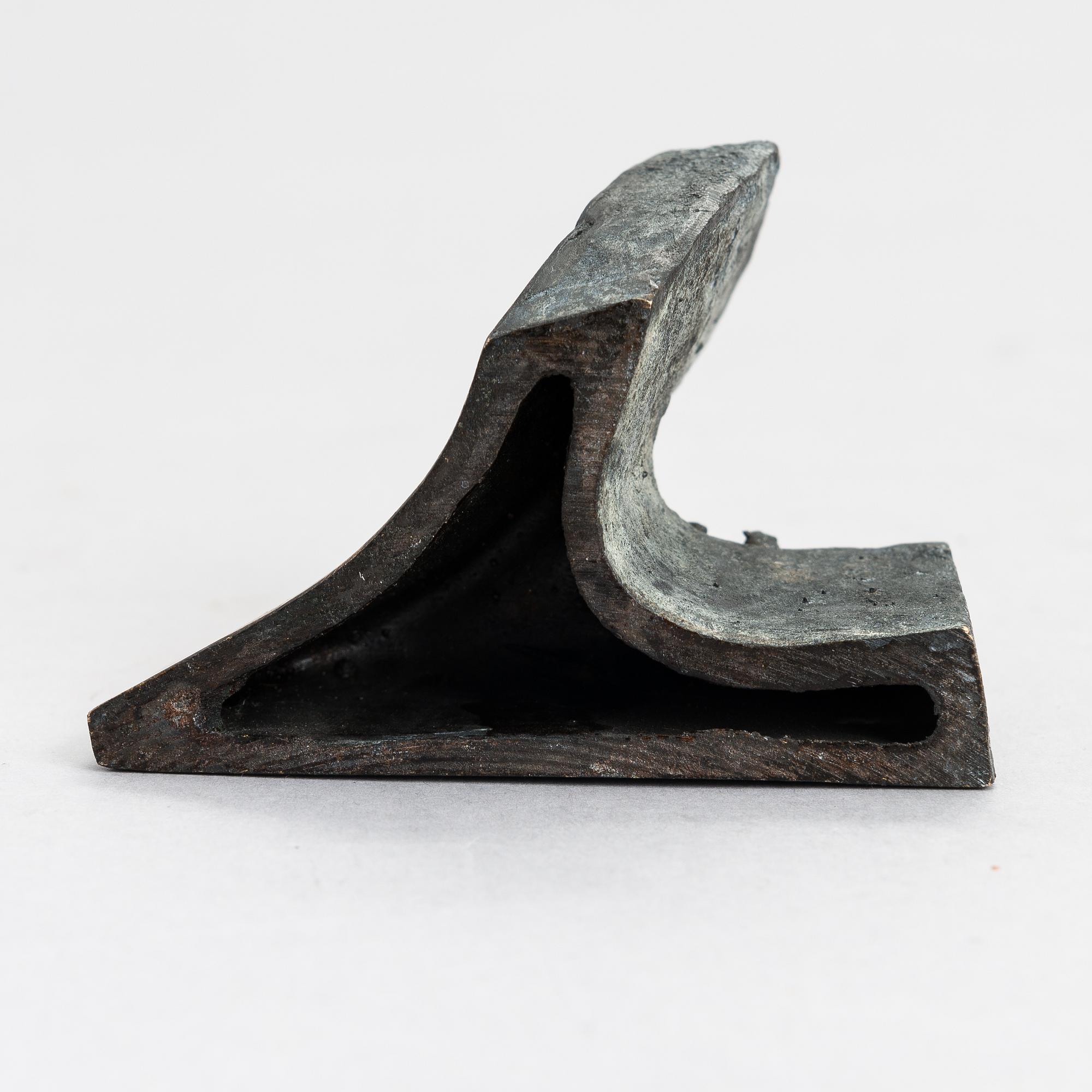 Kain Tapper, bronze, signed and dated -77.