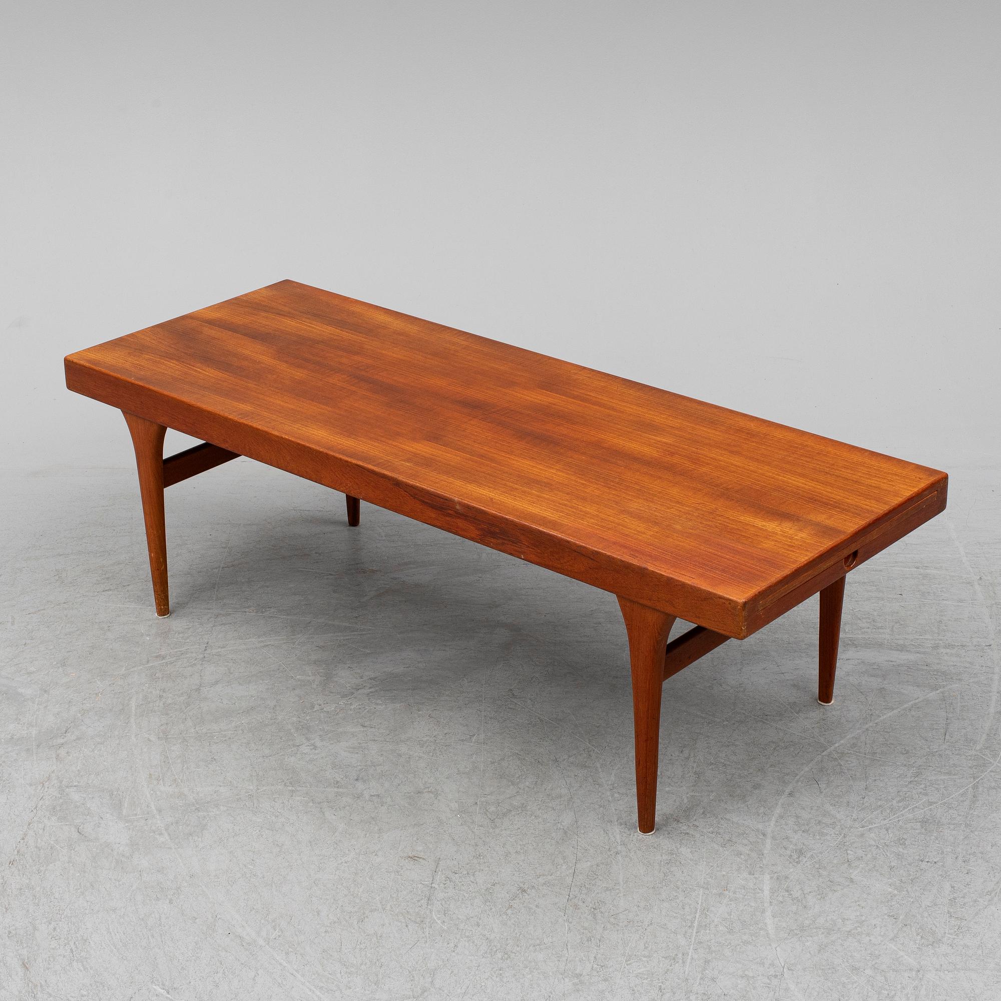 JOHANNES ANDERSEN, a teak veneered coffee table from CFC, Silkeborg, Denmark, 1950's/60's.