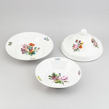 A 19th century 42-pcs porcelain dinner set, Berlin.
