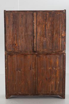 KABINETTSKÅP, sk medicinskåp. Orientaliskt, 1900-tal.