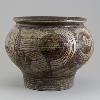 LISA LARSON, a stoneware pot from Gustavsberg Studio.