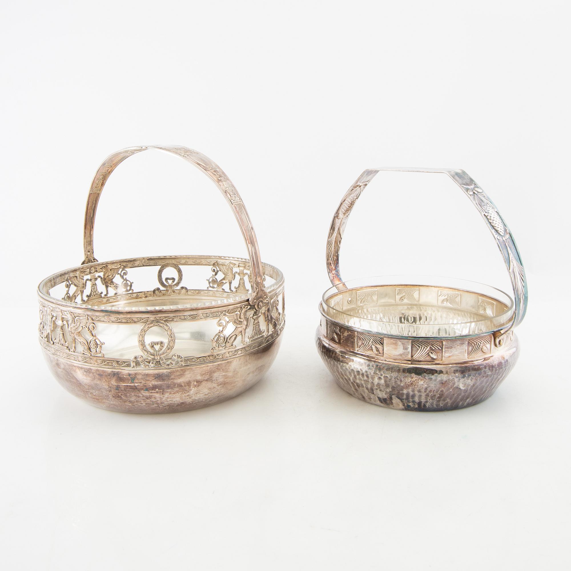 Two henkelskålar in silver-plated metal from the early 20th century, one marked Wurtembergische Metalwarenfabrik, Art Nouveau.