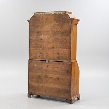 A late Baroque writing cupboard, mid 18th century. Possably Småland, Sweden.