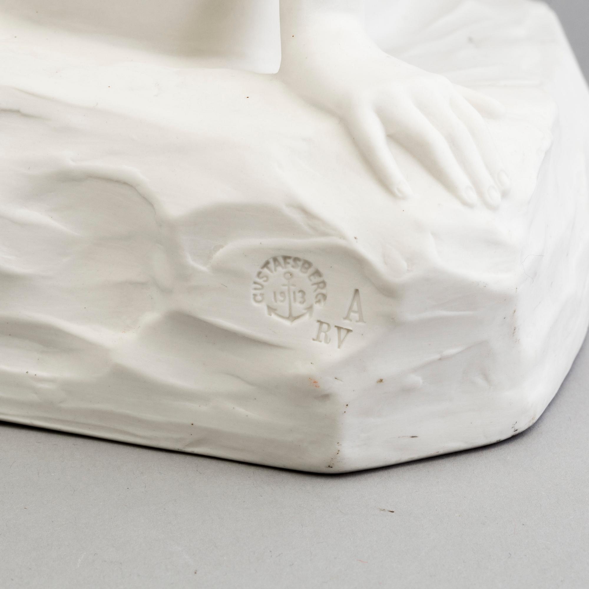 FIGUR, parian, Gustafsberg 1913.