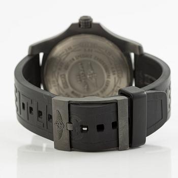 Breitling, Avenger, Blackbird, armbandsur, 44 mm.