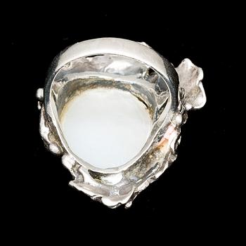 RING, silver, månsten. Vikt ca 16g.