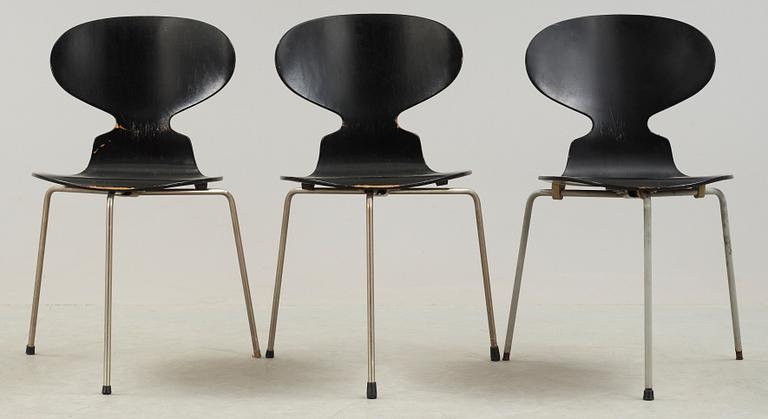 STOLAR, 3 st, "Myran", Arne Jacobsen för Fritz Hansen, formgiven 1952.