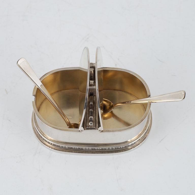 double salt cellar with lid, sterling silver, Stockholm 1957. Two spoons, silver, Stockholm 1954.