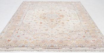 Carpet, Tabriz, silk, approx. 300 x 200 cm.