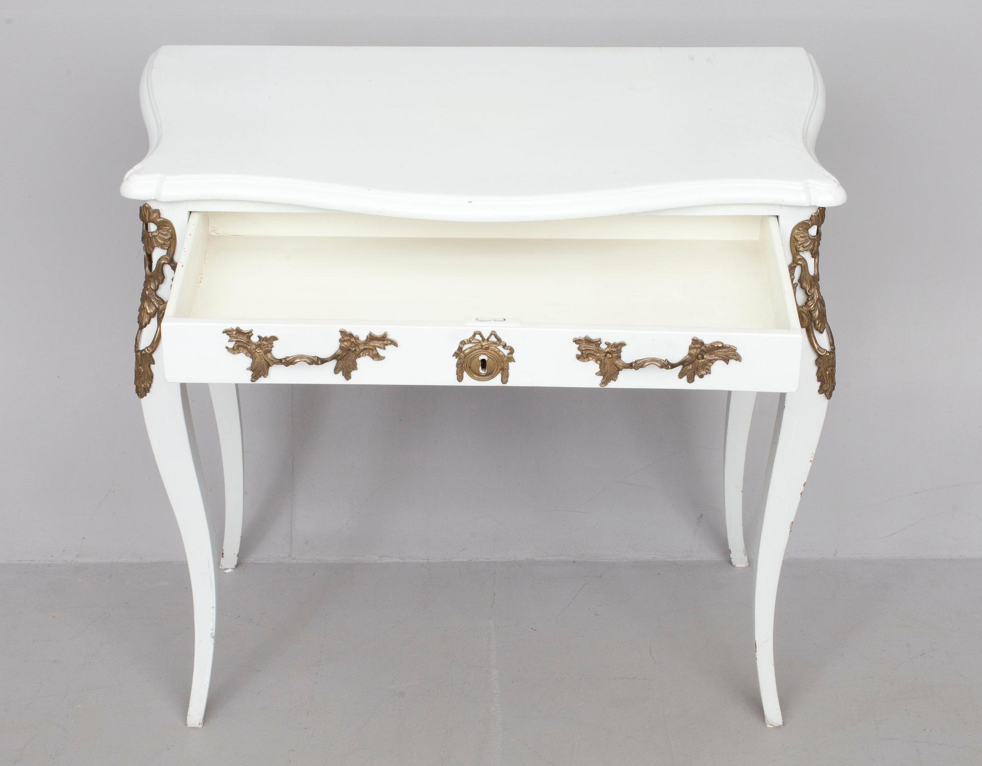 PÖYTÄ, rokokoo, 1700-luvun loppupuoli.