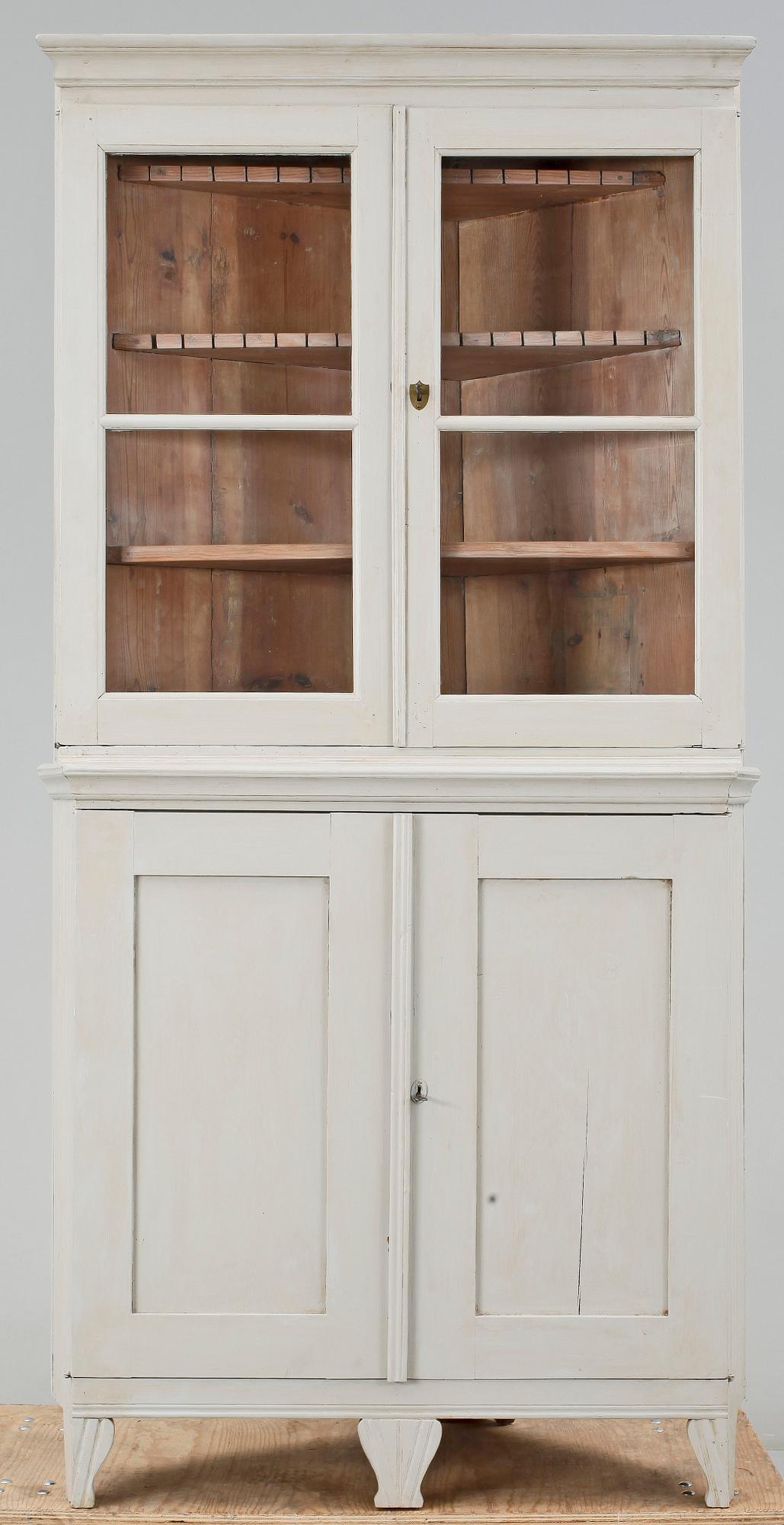 HÖRNSKÅP, 1800-tal.
