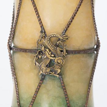 PENSELVAS, nefrit, Kina,  1900-tal.