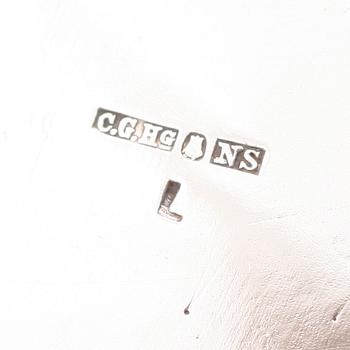 KAFFESERVIS, 3 delar, nysilver, CG Hallberg, omkring år 1900.