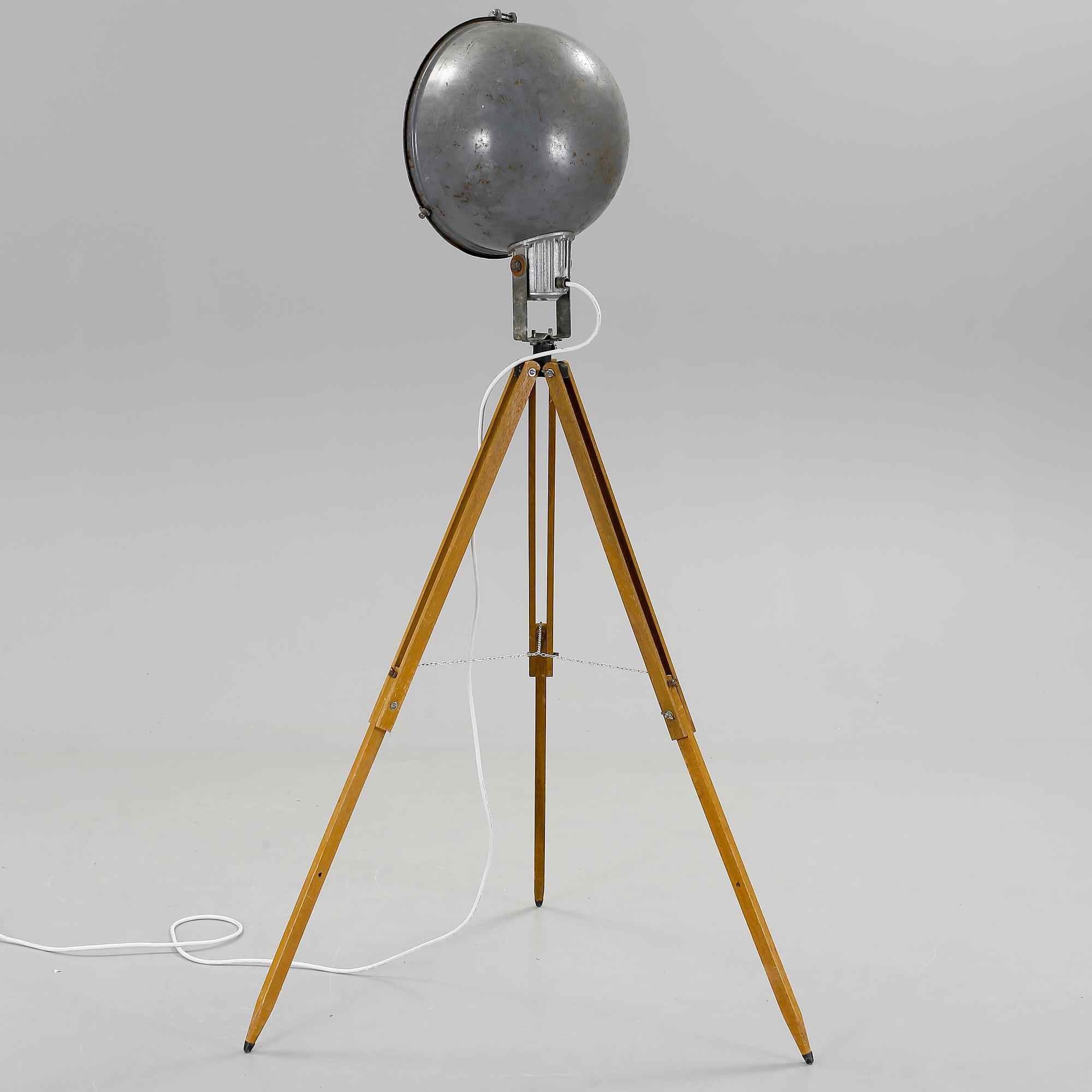 INDUSTRILAMPA, 1900-tal.