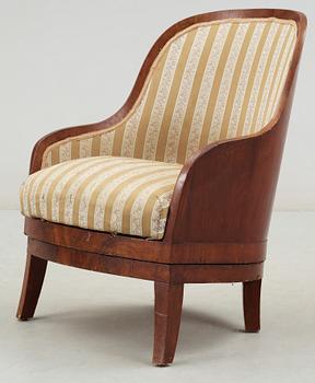 FÅTÖLJ, empire, 1800-talets första hälft.