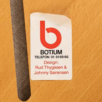 Rud Thygesen, & Johnny Sørensen, sofa, Botium, Denmark.