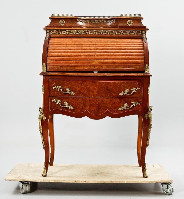 RULLKLAFFSSEKRETÄR, Louis XV-stil, 1900-tal.