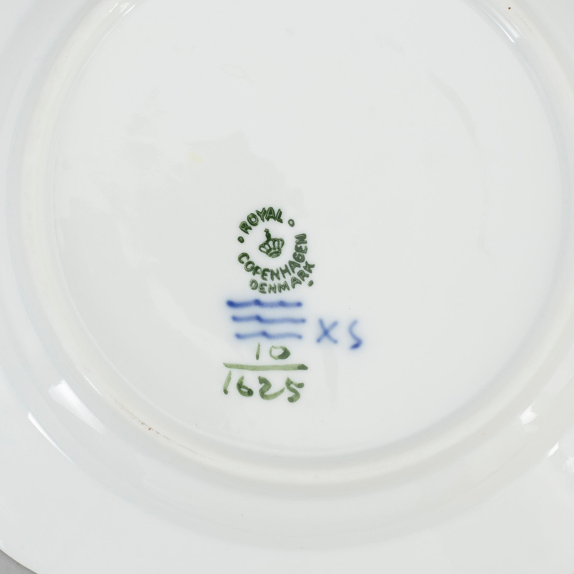 A Royal Copenhagen 'Blå Blomst' part coffee service, Denmark (40 pieces).