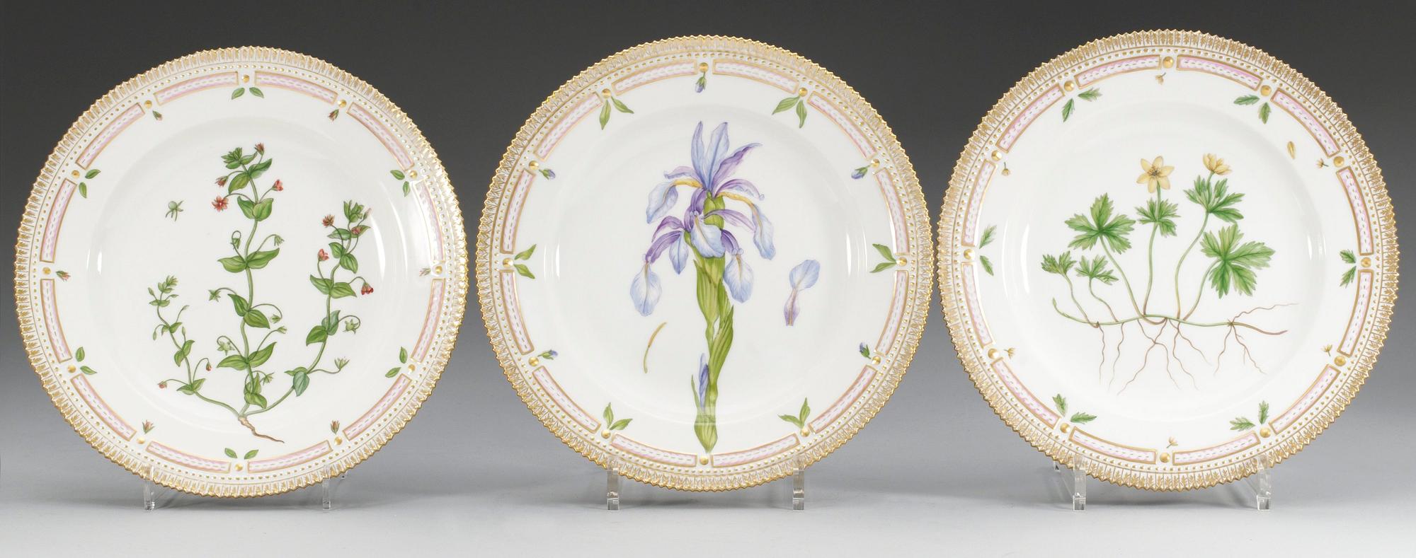 MATTALLRIKAR, 3 st, porslin. Kongl Dansk 1969. Flora Danica.