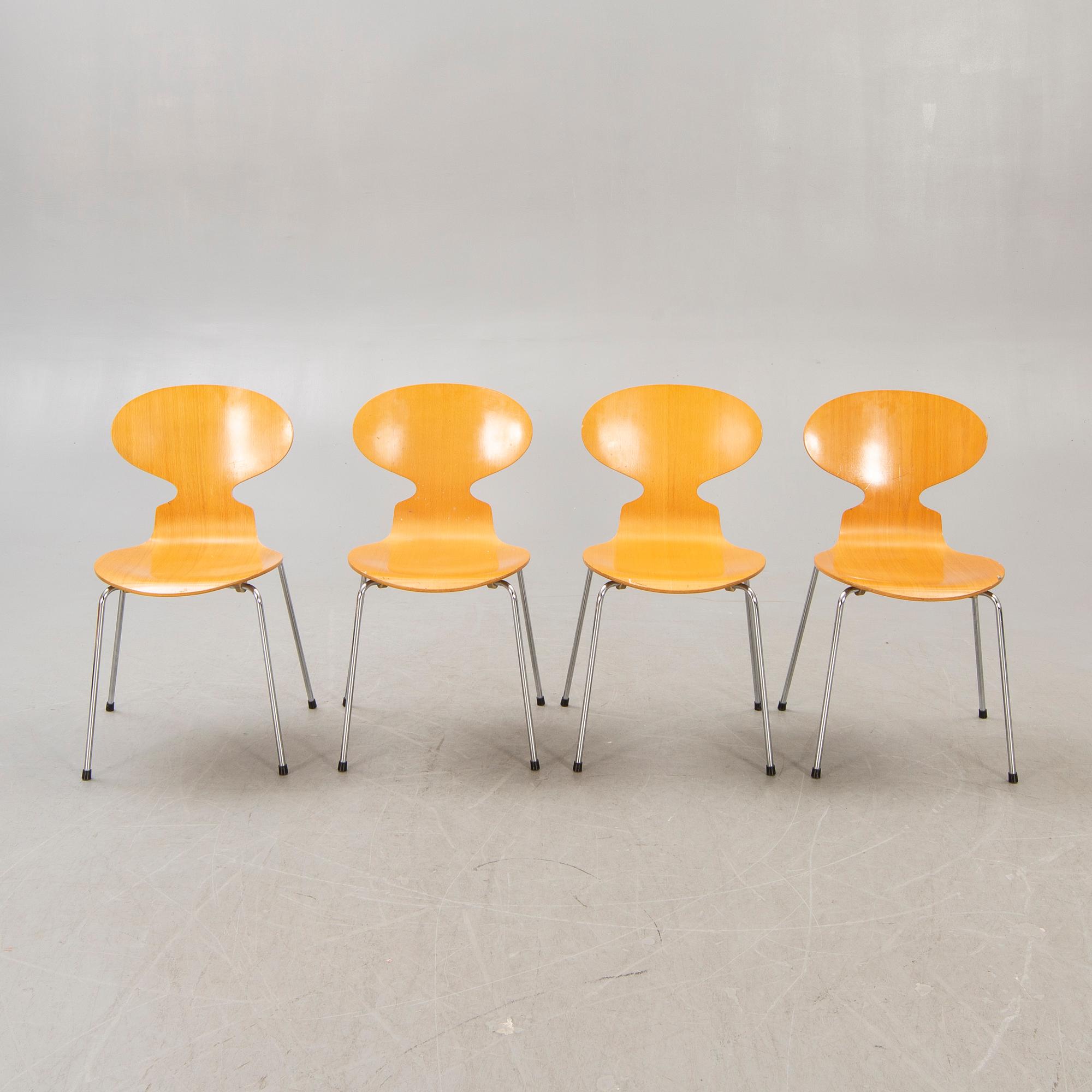 Arne Jacobsen, Arne Jacobsen, stolar, 4 st, "Myran", Fritz Hansen daterade 1981.